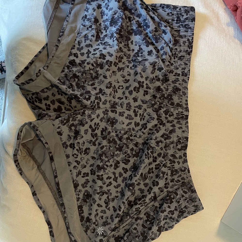 Athleta printed mesh racer run short 4”